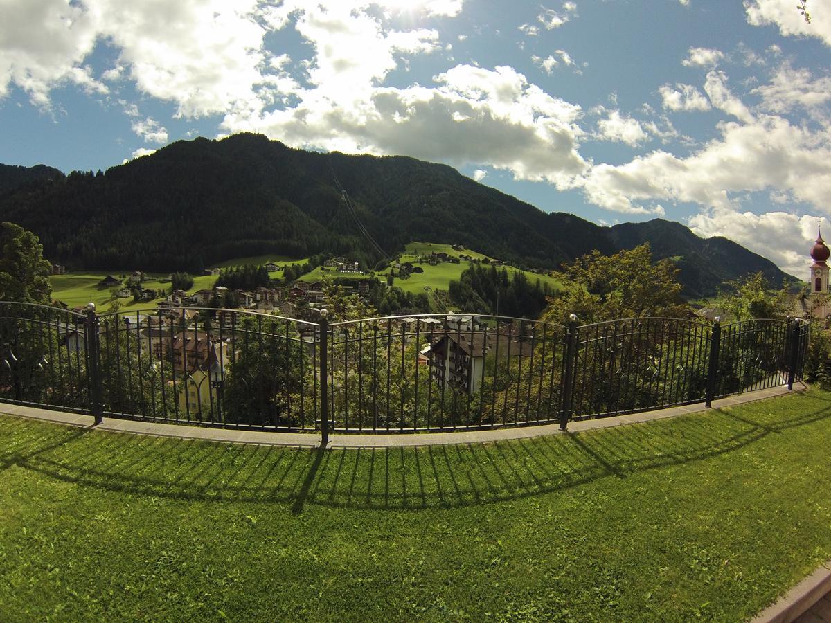 Villa Hubertus St. Ulrich in Gröden Exterior foto